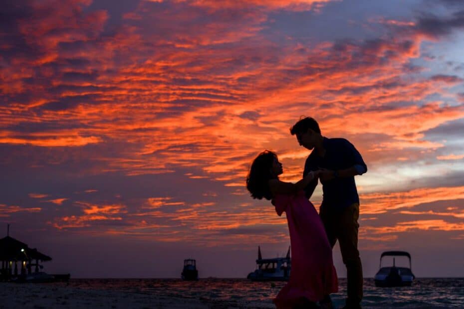 how to know that female likes you or loves