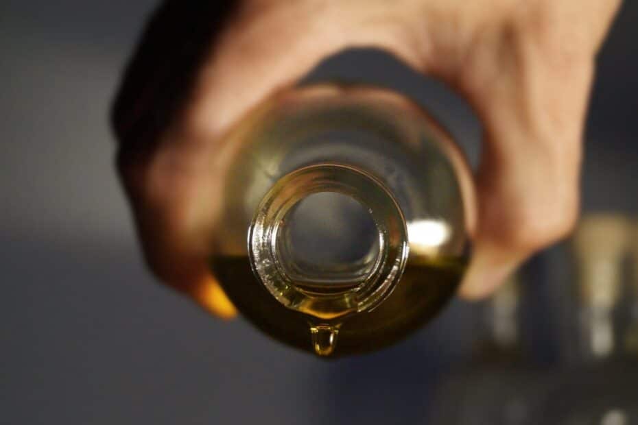 Does Putting Oil Help Increasing Length Of Penis Size