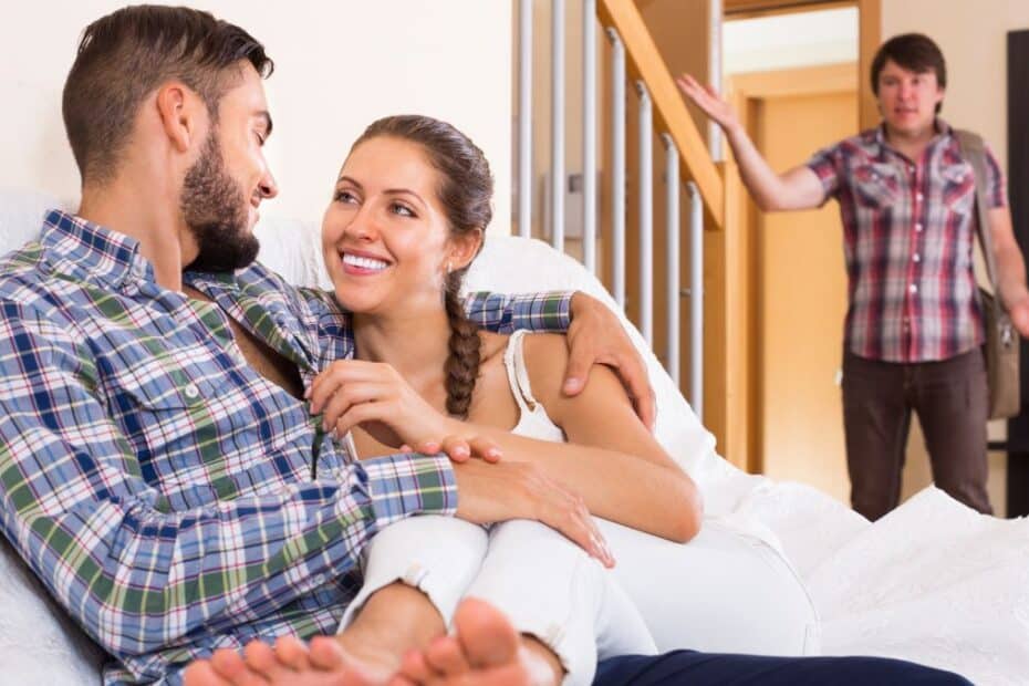 signs of cheating in a relationship