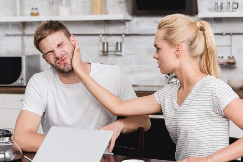 reasons why slapping your boyfriend is wrong
