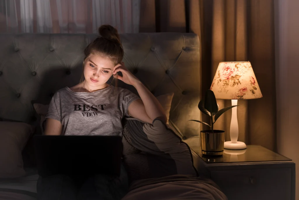 Best Online Sleep Therapy In Gurugram 24 front view blonde woman laptop